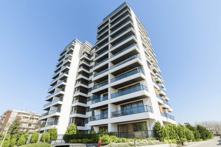 Apartman ortak alanlarında huzuru korumak amacıyla düzenlenen komşu gürültüsü yönetmelik bildirimi.