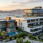 Müstakil villa, rezidans ve dubleks seçeneklerini karşılaştıran ev tipleri mimari planı ve yerleşim şeması.