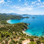 Mesire alanı ve doğal SİT alanlarında imar durumu ile çam ormanı ve deniz kıyısı görünümü